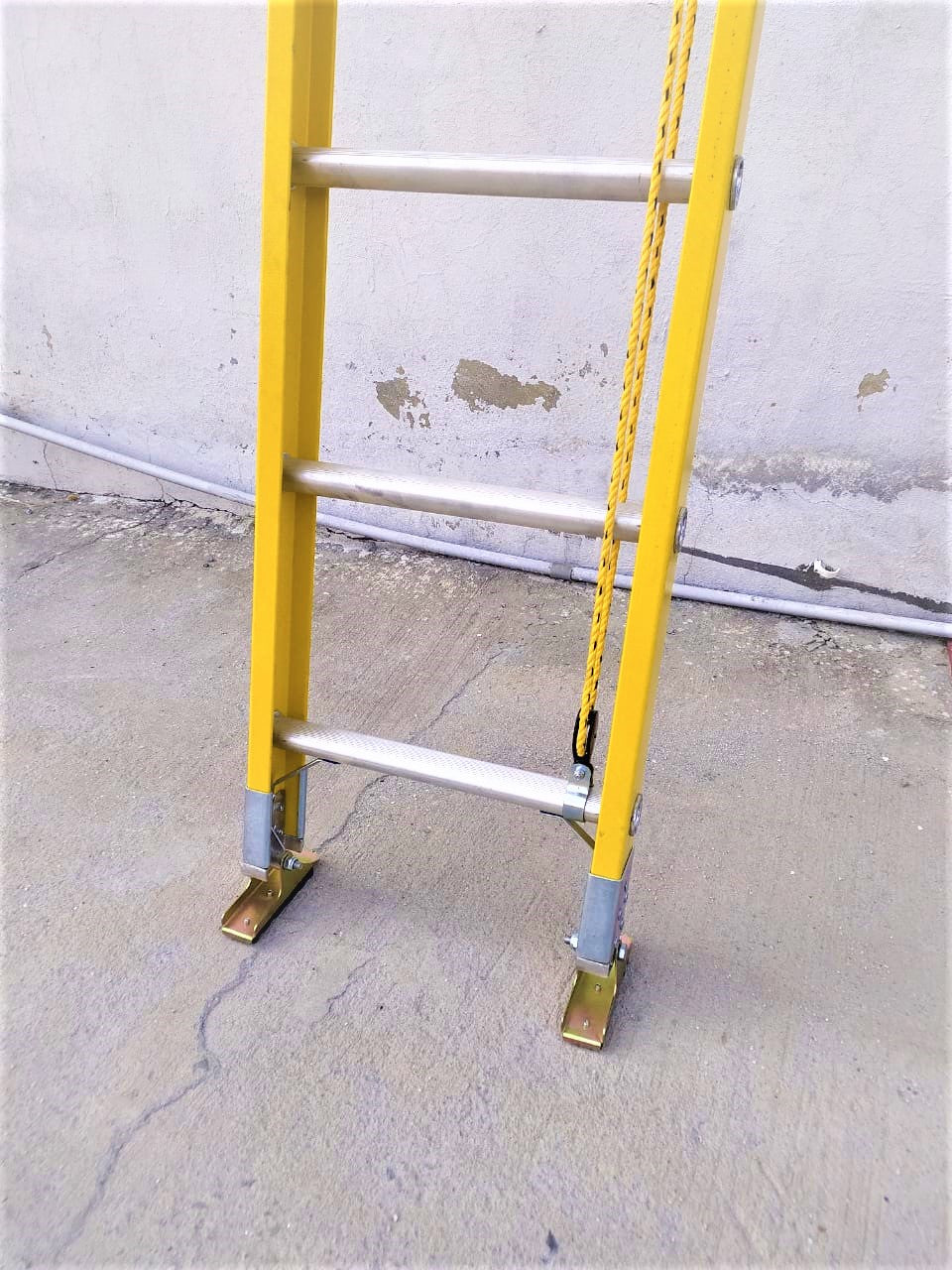 FRP (Fiberglass) Extension Ladder
