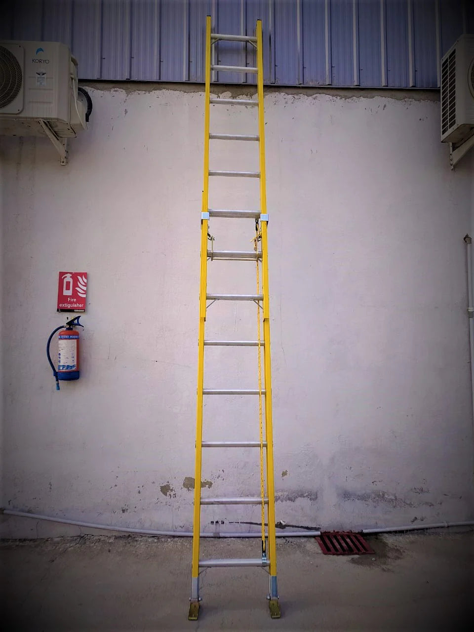 FRP (Fiberglass) Extension Ladder